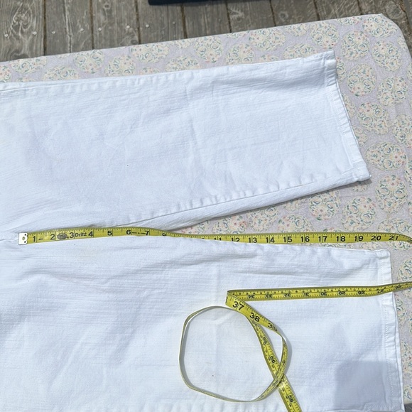 Chicos Platinum Darlene Crop pant white with navy embroidery details Size 1.5 - Picture 12 of 12